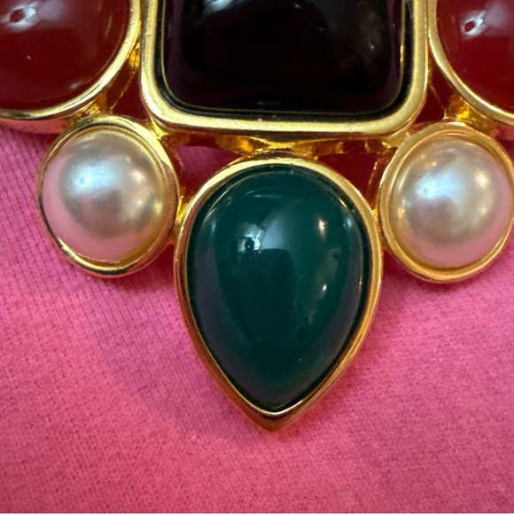 JOAN RIVERS Cabochon Faux Pearl Maltese Cross Brooch Modest Jewelry 2 1/2” - Picture 8 of 10